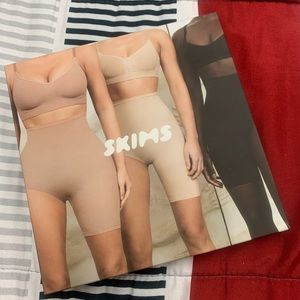 SKIMS the solution short 02 - CLAY